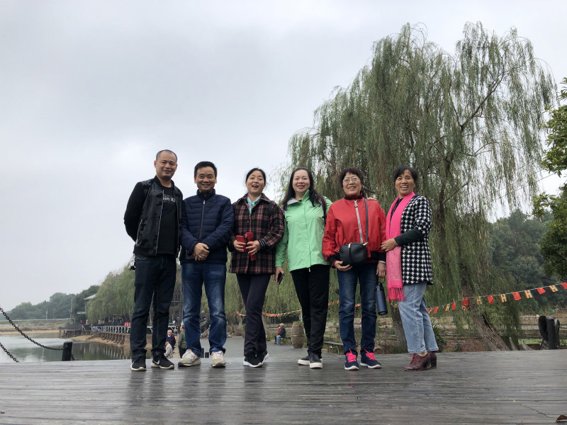 糧油集團(tuán)組織離、退休老同志開展豐富多彩的活動