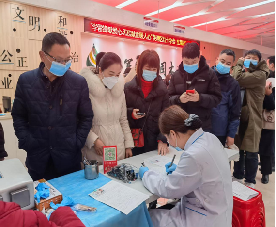 糧油集團團委、工會 開展“學雷鋒、獻愛心”——無償獻血活動