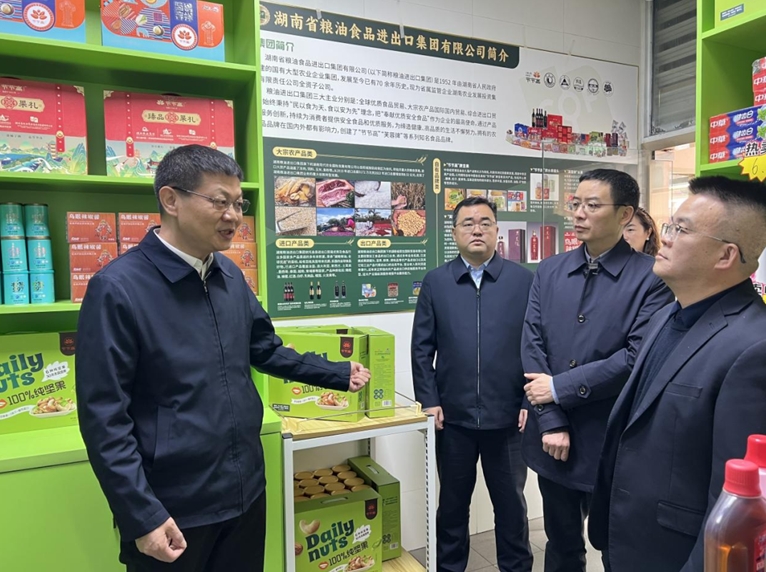 湖南農(nóng)業(yè)集團(tuán)黨委書記、董事長龔小波考察深圳華實高公司