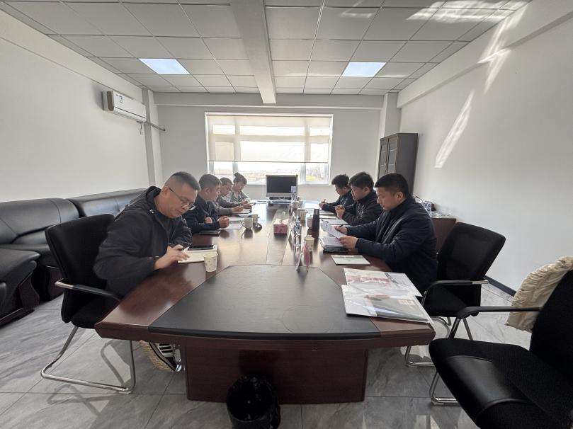 糧油進(jìn)出口集團(tuán)總經(jīng)理蘇臻調(diào)研營(yíng)口公司